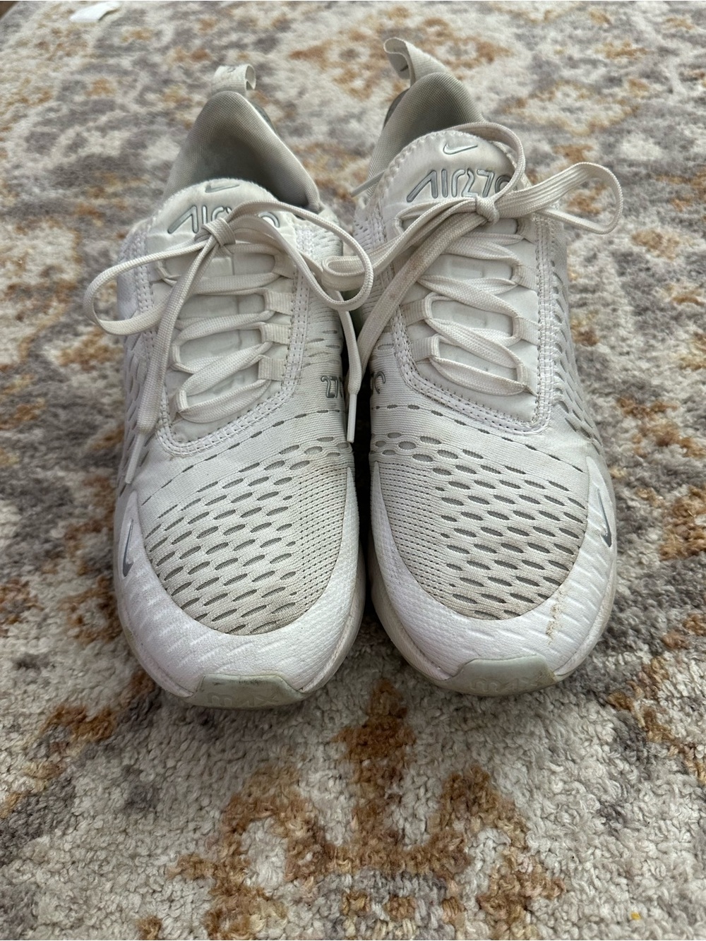 Nike 270 Air Max Sneakers